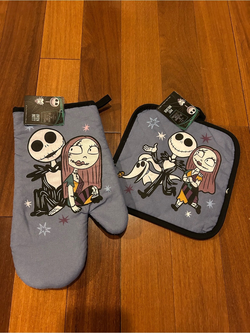 The Nightmare Before Christmas Kitchen Oven Mitt & Pot Holder Set - Gray